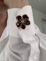 Dahlia Runa Button